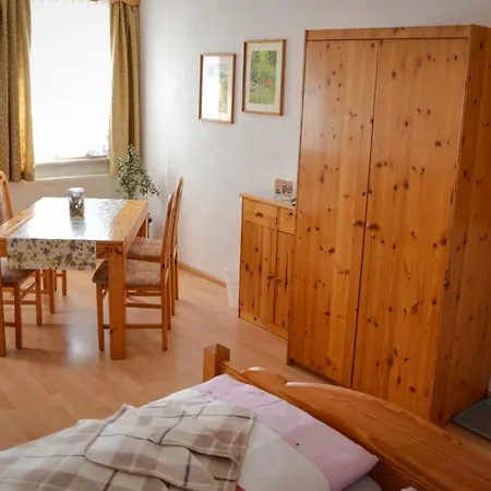 Bergheisl Ruebenau Guest house