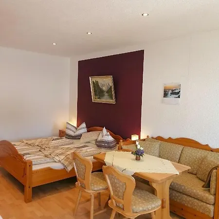Bergheisl Ruebenau Guest house
